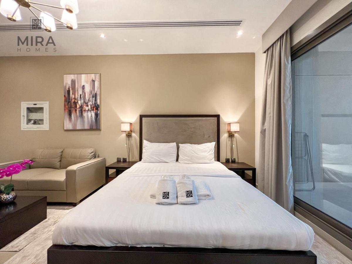 Mira Holiday Homes - Lovely Studio With Burj Khalifa View ドバイ エクステリア 写真