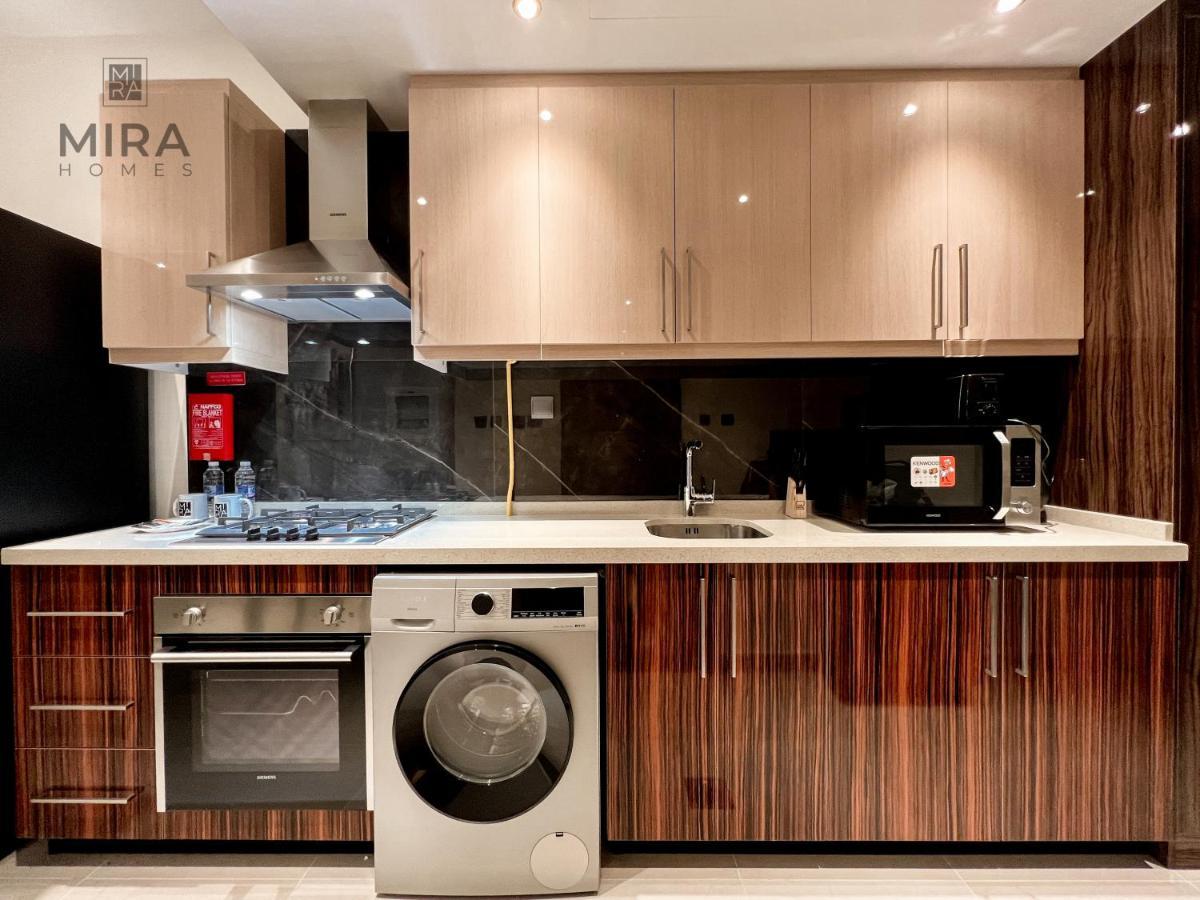 Mira Holiday Homes - Lovely Studio With Burj Khalifa View ドバイ エクステリア 写真